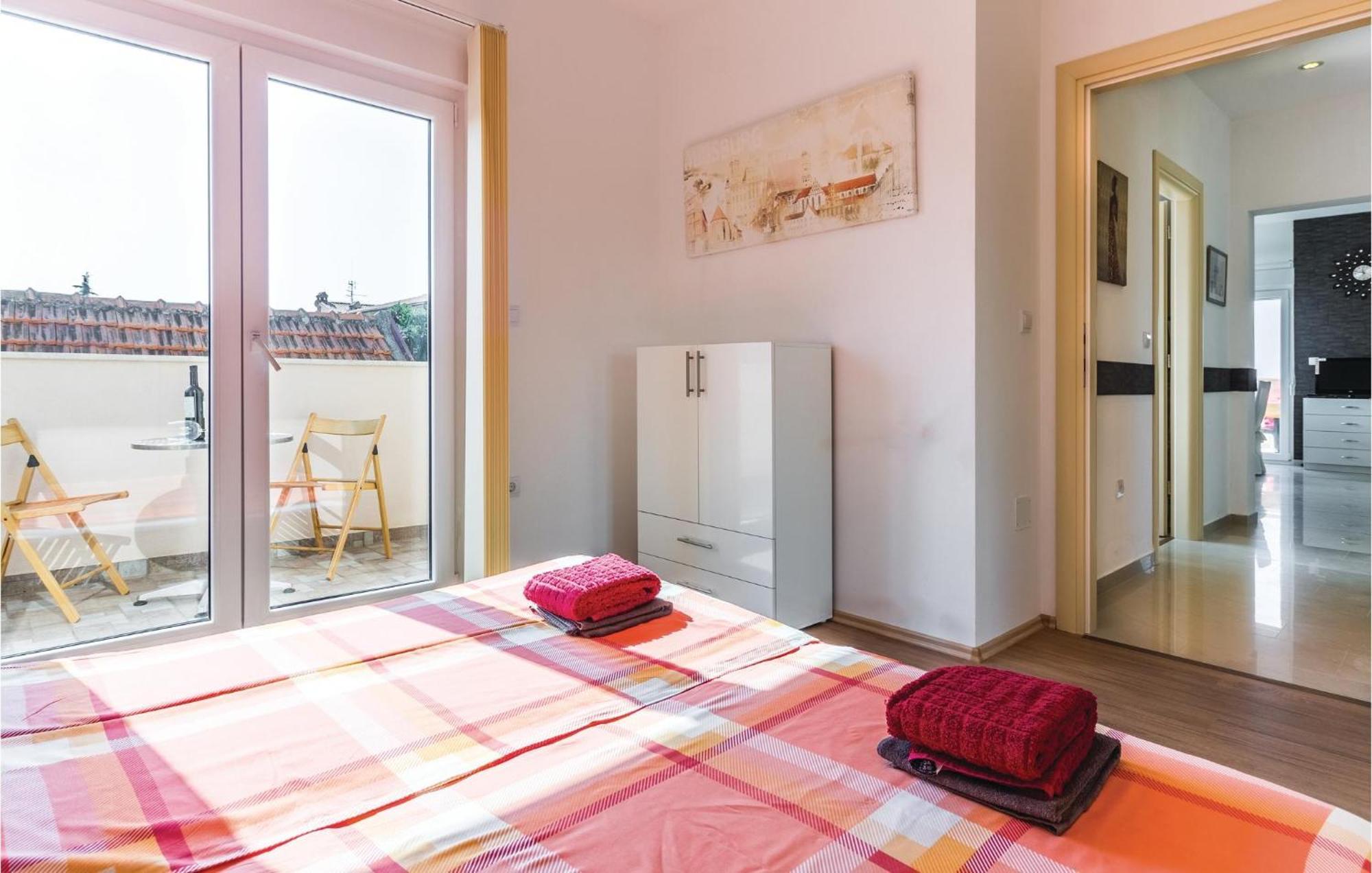 Stunning Apartment In Fazana With House Sea View Exterior foto