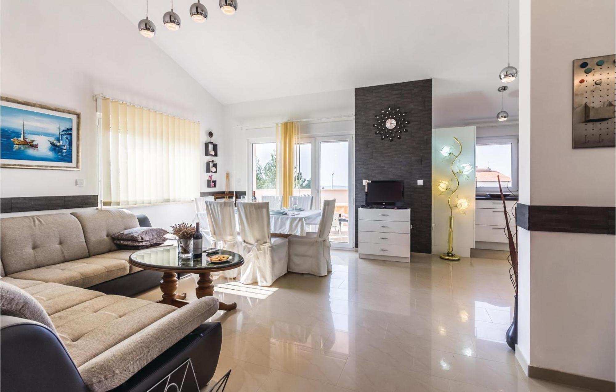 Stunning Apartment In Fazana With House Sea View Exterior foto